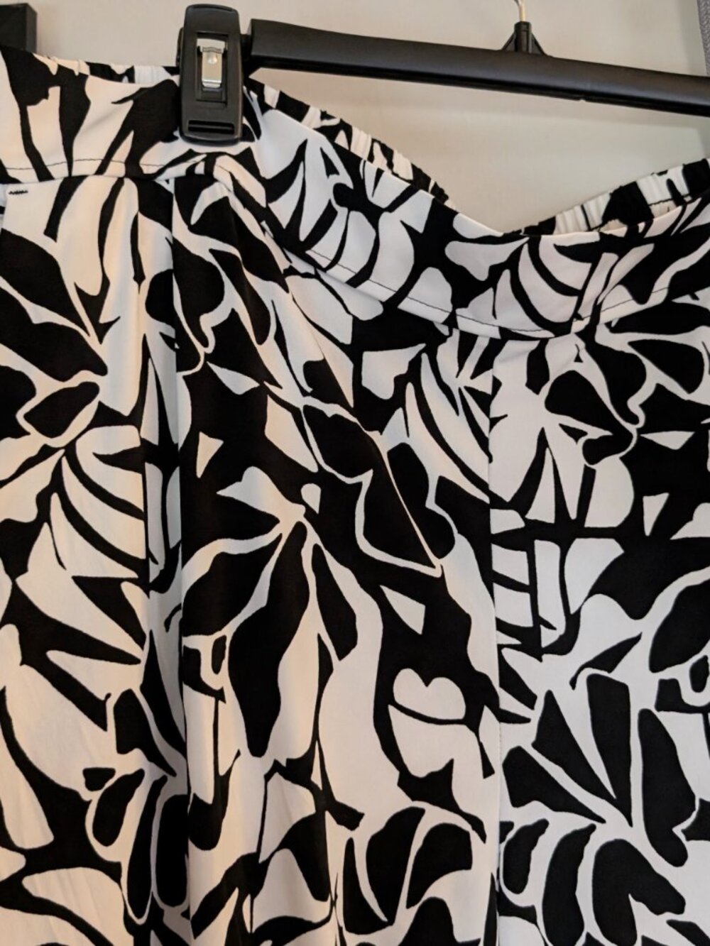 NWT Three Dots Black and White Wide Leg Pants with Pockets Floral Stretchy XXL - Picture 4 of 4